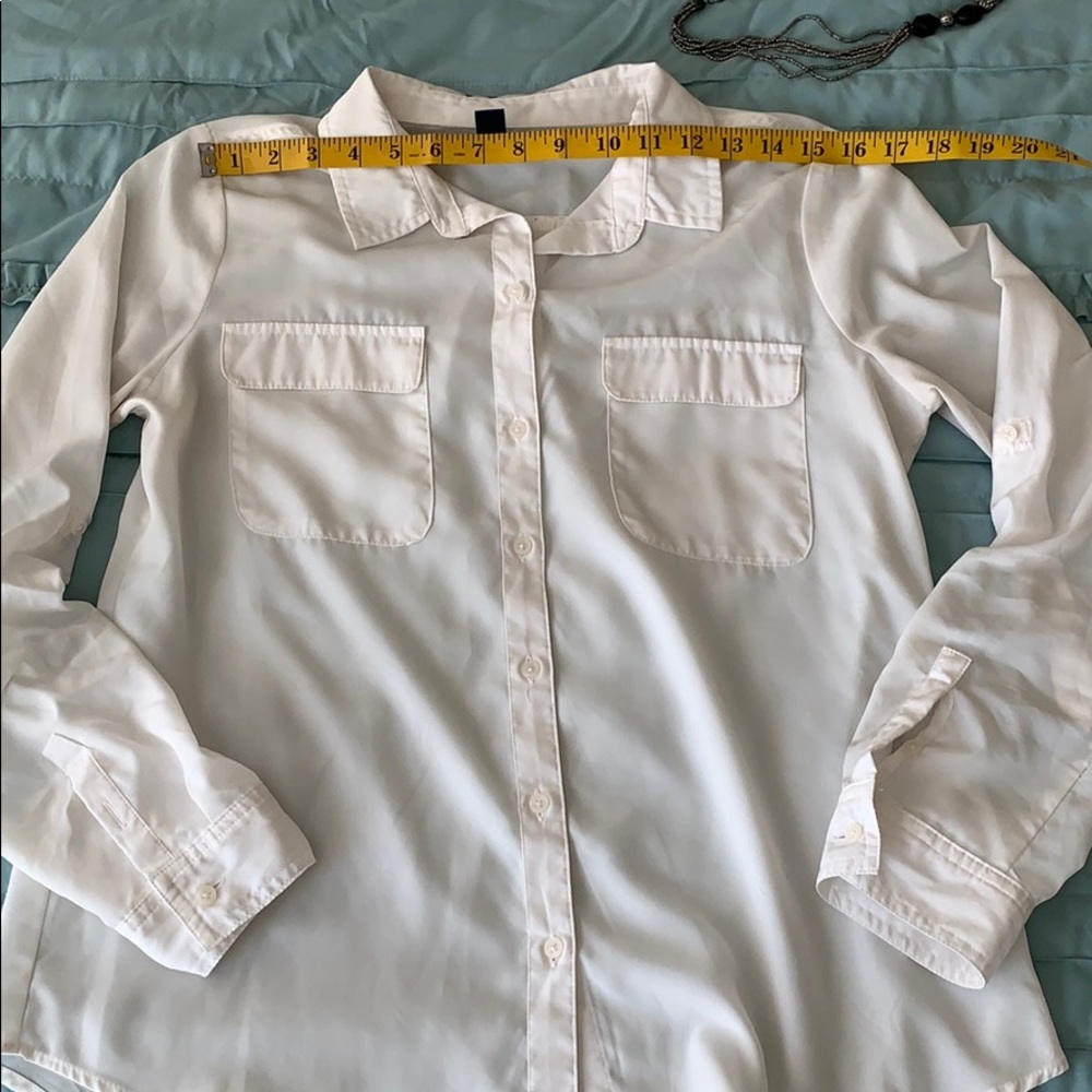 Old Navy Women’s Dress Shirt - Picture 5 of 7
